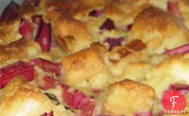 Budín de Pan de Ruibarbo a la Antigua Usanza