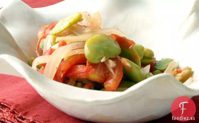 Habas con Tomate y Cebolla
