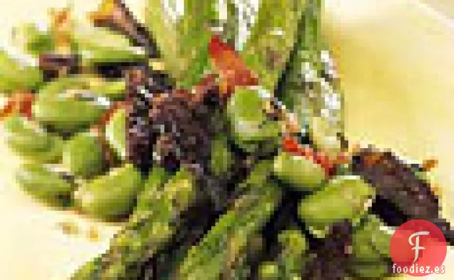 Espárragos Asados Con Favas Y Colmenillas Frescas