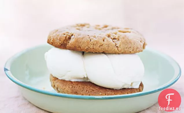 Sándwiches de Helado de Galletas de Mantequilla de Maní