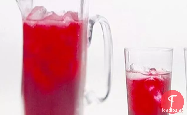 Té de Hibisco con Vodka y Cítricos