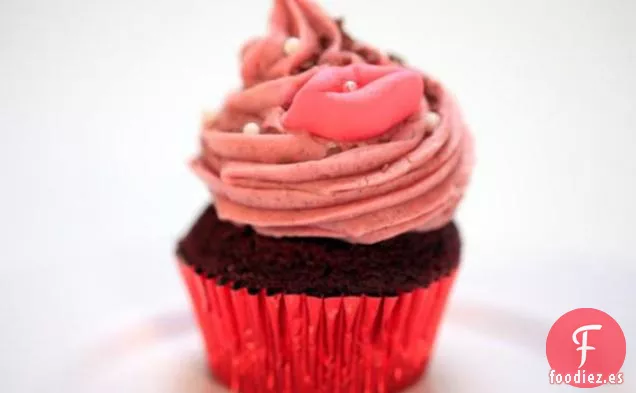 Vixxxen: Cupcakes de Terciopelo al Rojo Vivo con Glaseado de Queso Crema de Canela Ardiente