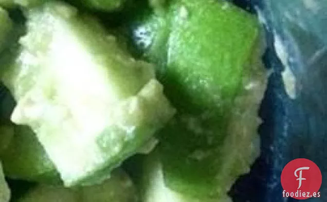 Ensalada Fácil de Manzana y Aguacate