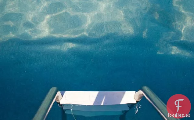 Halibut De Jengibre Y Sésamo Con Pepinillos De Sandía Picantes