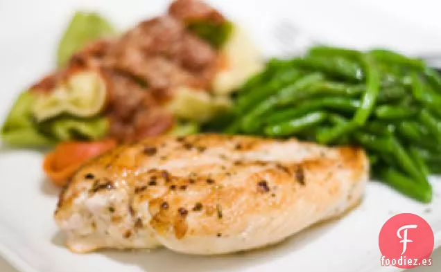 Pollo Al Albaricoque Y Judías Verdes Con Astillas De Almendras