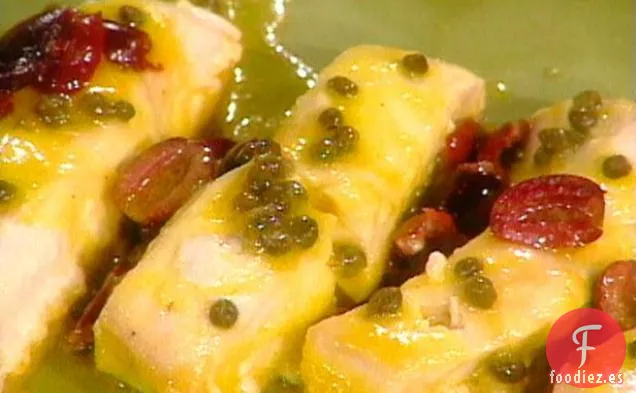 Fletán al Horno con Tomate, Alcaparras y Vinagreta de Oliva