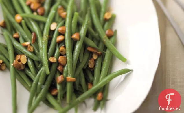 Judías Verdes con Mantequilla Marrón de Almendras y Limón