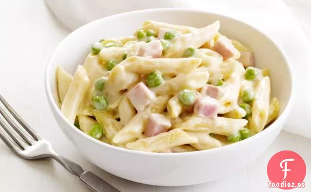 Pasta de Cuatro Quesos Con Guisantes y Jamón