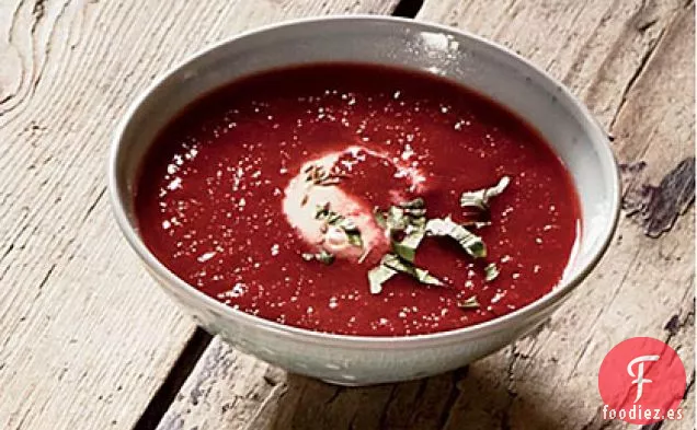 Sopa de Remolacha y Tomate con Comino