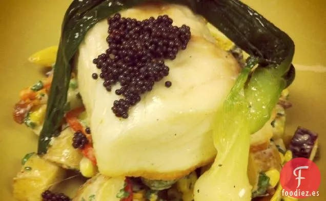 Fletán Escalfado con Ensalada de Patatas Bebé