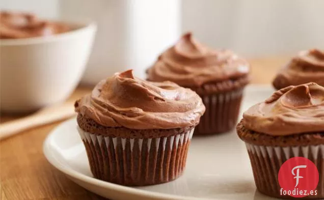 Cupcakes de Doble Función con Glaseado de Chocolate Caliente Mexicano