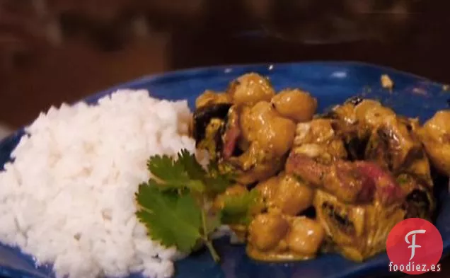 Pollo al Curry con Garbanzos