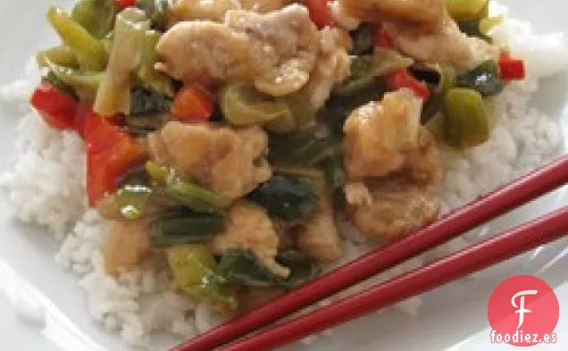 Ensalada De Pollo Con Aderezo Con Sabor Tailandés