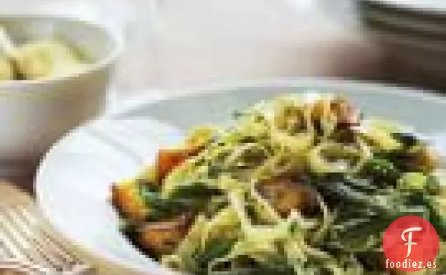 Pasta Con Judías Verdes, Patatas Y Pesto