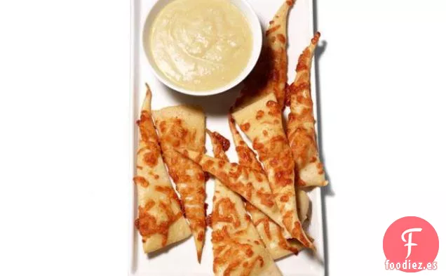 Salsa Asada De Ajo y Asiago Con Galletas De Queso