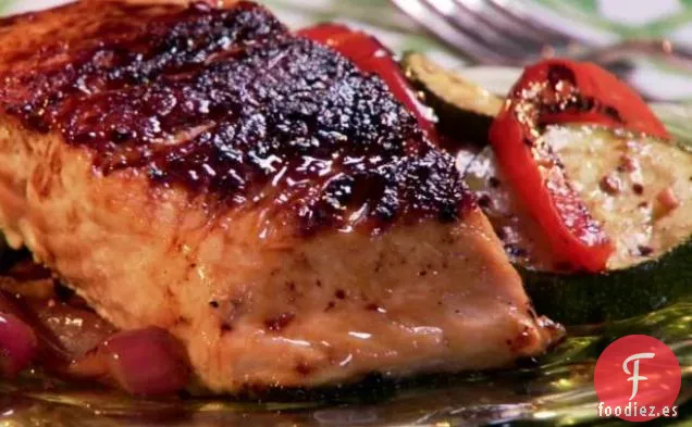 Salmón Glaseado de Arce y Mostaza