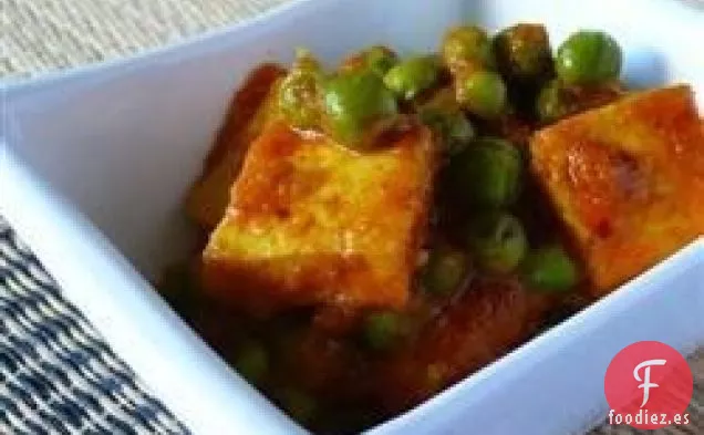 Paneer De Matar Indio (requesón Y Guisantes)