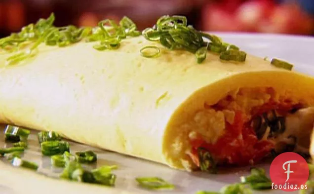 Tortilla de Salmón Ahumado y Queso Crema con Cebollas Verdes