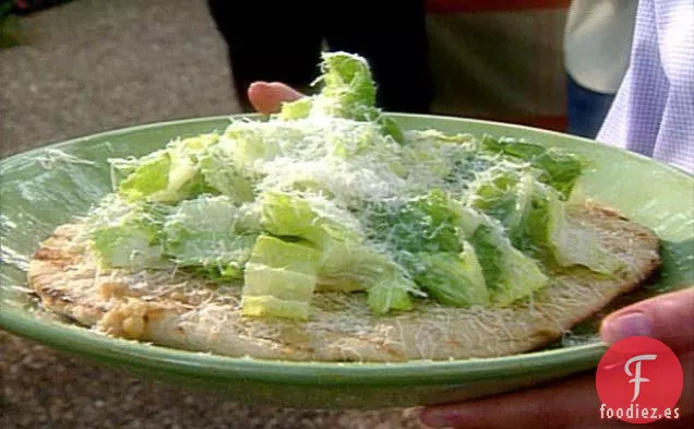 Piadina con Ensalada César y Pasta de Ajo Asado