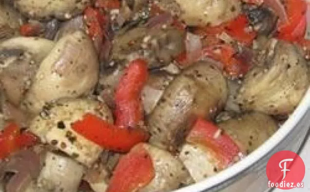 Champiñones Marinados con Pimientos Rojos