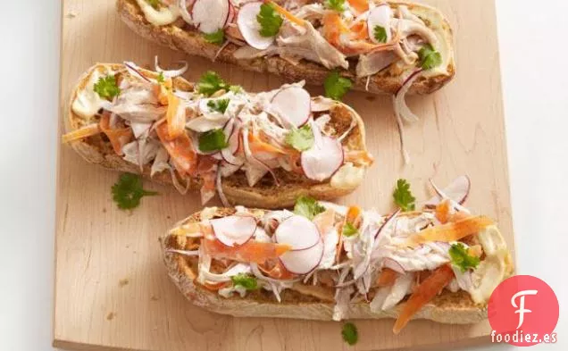 Sándwiches de Pollo Vietnamitas de Cara Abierta