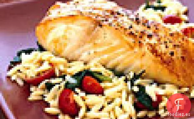 Fletán al horno con Orzo, Espinacas y Tomates Cherry