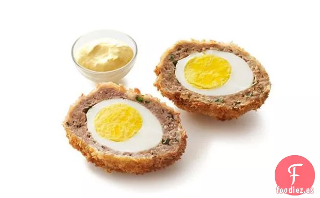 Huevos Escoceses con Salsa de Mostaza