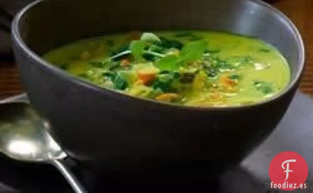 Sopa de Curry y Leche de Coco