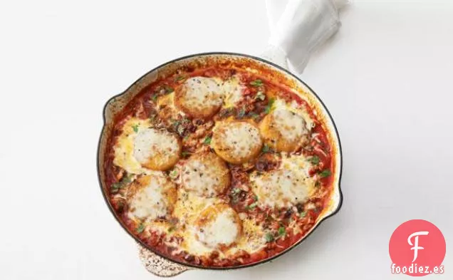 Salchicha de una Sartén y Polenta Parmesano