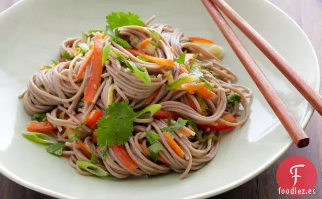 Ensalada de Fideos de Trigo Sarraceno