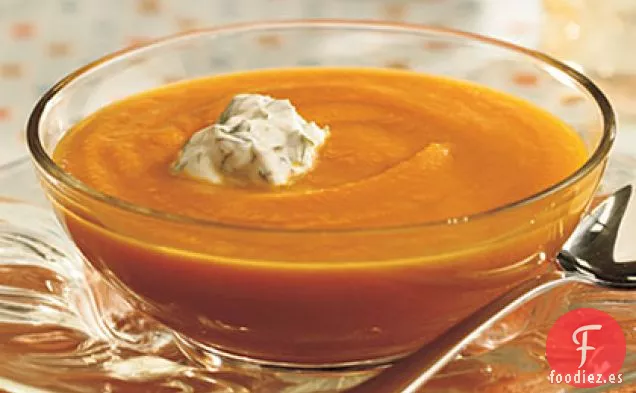 Sopa de Cilantro y Zanahoria con Crema de Cilantro