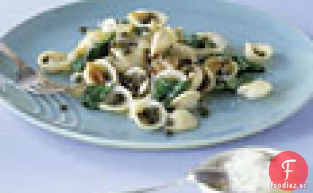 Orecchiette con Lentejas, Cebollas y Espinacas