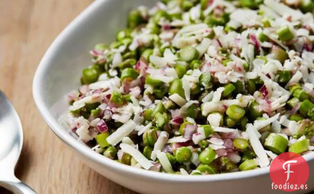 Ensalada de Espárragos, Pecorino y Cebolla Roja