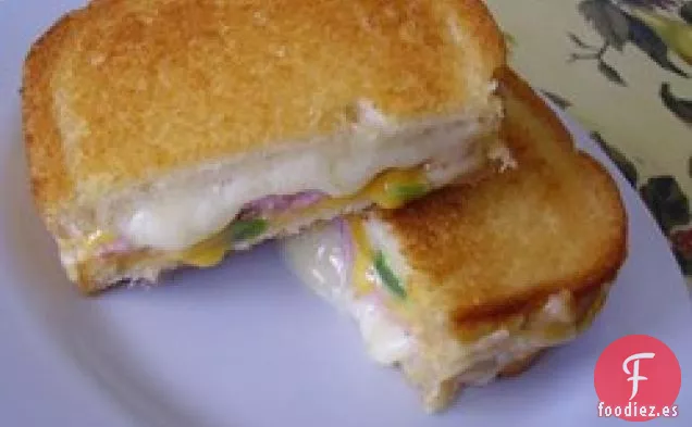 Sándwich Picante de Jamón y Queso a la Parrilla