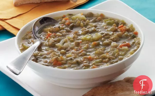 Sopa Griega de Lentejas con Pita Tostada