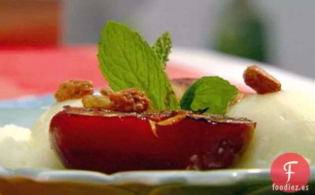 Ciruelas a la Parrilla con Azúcar Morena y Sorbete de Limón