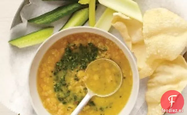 Sopa De Lentejas Amarillas Con Chutney De Cilantro
