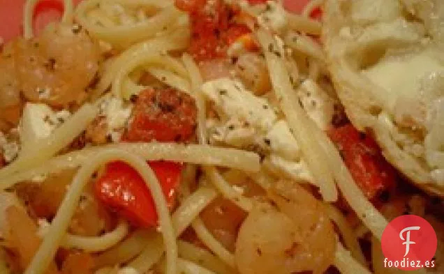 Pasta con Camarones y Queso Feta