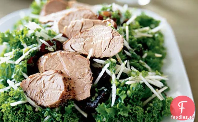 Ensalada de Verduras de Mostaza con Cerdo y Pera Asiática