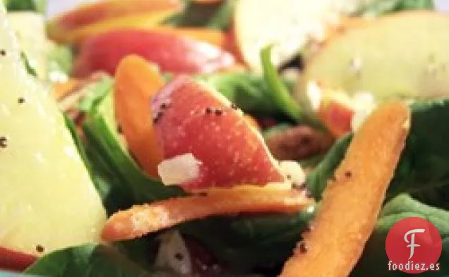 Ensalada de Manzana, Nueces Pecanas, Arándanos y Aguacate con Aderezo Balsámico