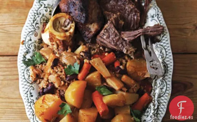 Cholent (estofado de carne de res)
