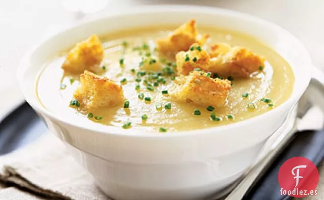 Sopa Dorada de Patata y Coliflor