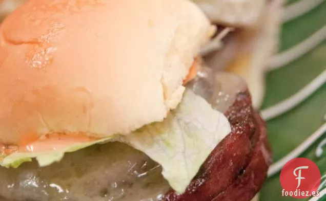 Sliders de Salchichas de Verano a La Parrilla