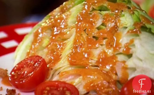 Ensalada en Cuña con Aderezo Francés Casero