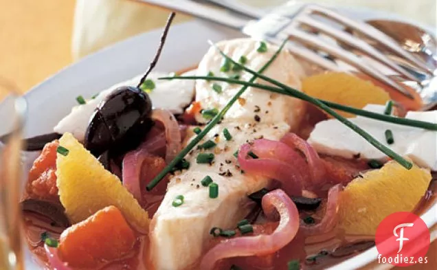 Fletán Cocido Al Vapor Con Naranjas, Tomates Y Aceitunas