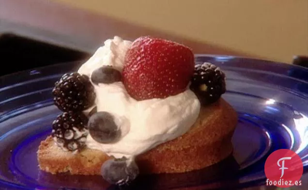 Pastel de Crema Agria de Abuela Paula