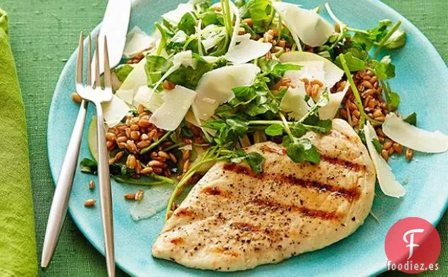 Pollo a la Parrilla con Ensalada de Espelta, Pera y Berros