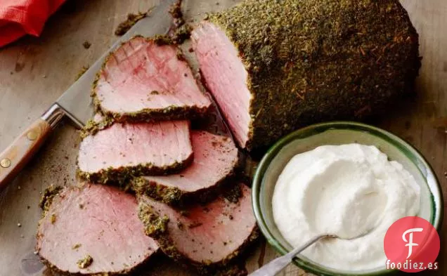 Carne Asada con Costra de Hierbas con Crema de Rábano Picante