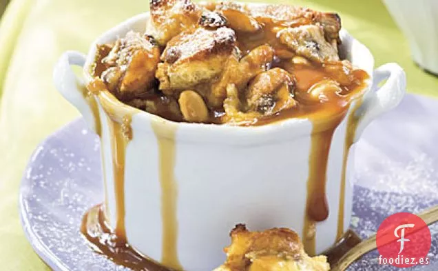 Budines De Pan Sándwich De Banana Y Mantequilla De Maní Con Salsa De Caramelo Oscuro