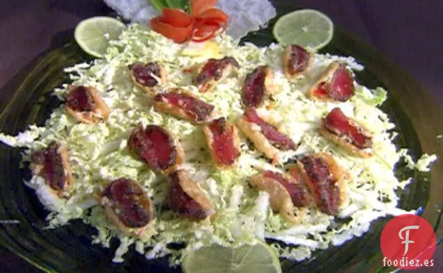 Taco de Atún Ahi Chamuscado con Ensalada Asiática y salsa de Ciruela